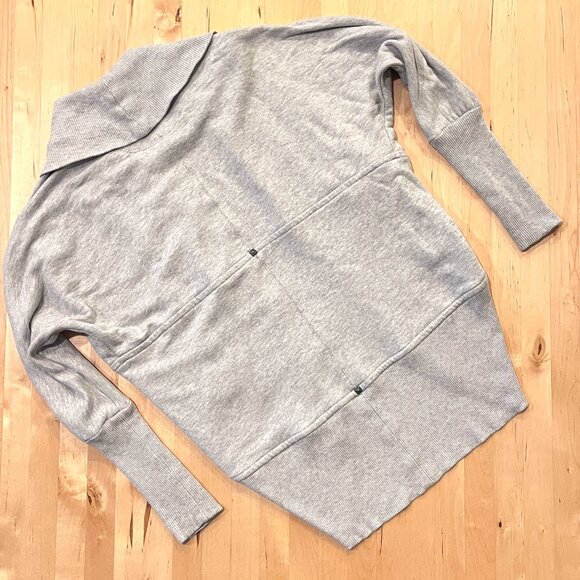 Wilfred Aritzia Diderot Cocoon Shawl Cardigan Sweater XXS XS Grey Silver Studs - Picture 2 of 10